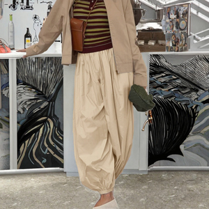 Pantalon de détente large en denim teint, taille haute élastique, respirant, pour femme, collection automne, avec poches - Product Image 3