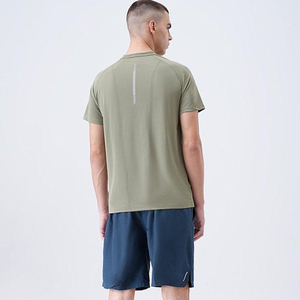 Camiseta Deportiva Esencial de Manga Corta con Diseño Personalizado, Ligera y Transpirable para Correr - Product Image 2