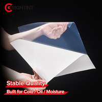 Feuilles d'étiquettes autocollantes transparentes en PET imprimables par jet d'encre avec adhésif acrylique à base d'eau pour l'emballage et les étiquettes de produits