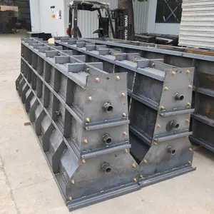 Road Isolation Piers Steel Molds for Cast-in-place and Precast Concrete of Road Isolation Piers Steel Formwork