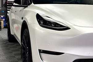 Rollo de Vinilo para Automóviles, Color Blanco Cerámico, PET de Alto Brillo, Autoregenerable, Antiarañazos, 7.5mil, Rollo de Película para Cambio de Color Automotriz de Carrocería Completa - Product Image 3
