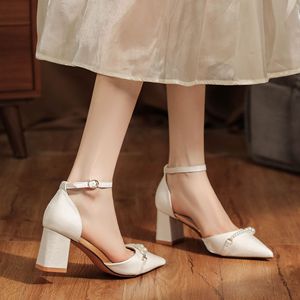 Pumps Youxianmei à bout pointu, talon bloc, en satin, avec bride à la cheville et perles, chaussures de mariage - Product Image 3