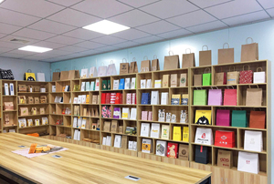 Vaso de Papel de Doble Pared con Recubrimiento de PE, Resistente al Agua y al Aceite, Impresión Flexográfica Personalizable, Diámetro Personalizable, Diseño de Logotipo/Gráfico Personalizado - Product Image 5