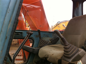 Excavatrice Hitachi EX120, année 2022, faible nombre d'heures de fonctionnement, occasion, modèle d'origine, 12 tonnes, machine de terrassement pour travaux de construction. - Product Image 3