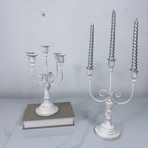 Candelabro Metálico Europeo de 5 Brazos, Portavelas de Hierro Vintage para Velas Cónicas, Decoración para Mesa de Comedor, Bodas y Hogar - Product Image 3