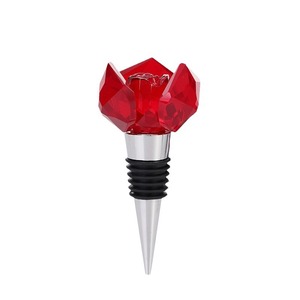 Bouchon de bouteille de vin en cristal, design ours rose, pour sceller les bouteilles de vin - Product Image 5