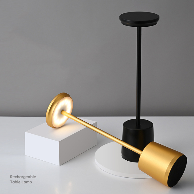 Best Selling Smart Desk Lamp Cordless Bedside Table Lamp LED Wireless Charging Lamps for Bar Decoration