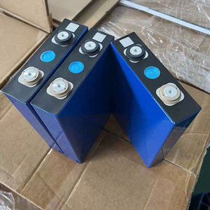 แบตเตอรี่ลิเธียมไอรอนฟอสเฟต (LiFePO4) คุณภาพสูง 3.2V 154Ah รูปทรงปริซึม ขนาด 341x110x33 มม. น้ำหนัก 2.75 กก. 6000 รอบการใช้งาน สำหรับระบบพลังงานแสงอาทิตย์ รถยนต์ไฟฟ้า และระบบกักเก็บพลังงาน DIY - Product Image 4