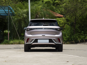 BYD Dolphin 2024 Elektrische Auto Free Edition 420km Bereik Linksgestuurd Automaat Leder R16 Gebruikt Voordelig Compact Donker - Product Image 5