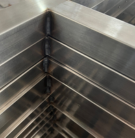 Structure de cadre soudé en acier inoxydable sur mesure, découpe laser, pliage et assemblage pour la fabrication de supports d'équipement
