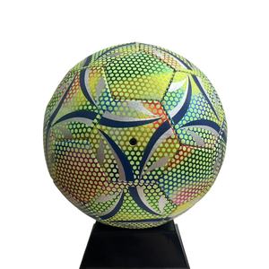 Balón <span class=keywords><strong>de</strong></span> Fútbol <span class=keywords><strong>de</strong></span> Entrenamiento Reflectante con Diseño <span class=keywords><strong>de</strong></span> Monopolio Transfronterizo, Logotipo Impreso Personalizable, Letras Gratuitas, Número 5, Verde Panal Luminoso - Product Image 3