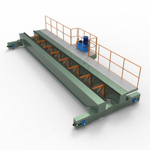 Transférer la cage de fruits de palme remplie de grappes de fruits frais dans le réservoir du stérilisateur en changeant de piste - Product Image 2