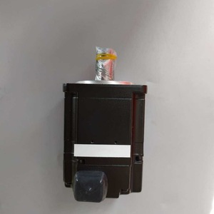 Motor Servo Yaskawa 100 W 48 V CC IP20 Potencia de Salida Para Uso Industrial - Product Image 5