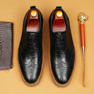 Chaussures en cuir pour hommes 2026, en cuir de vachette de première qualité, respirantes, motifs sculptés à la main, semelle épaisse, chaussures habillées formelles pour affaires - Product Image 3
