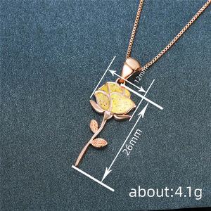 Collier pendentif rose pour femme, chaîne à breloques fleur romantique, bijoux tendance, cadeau pour usage quotidien - Product Image 5
