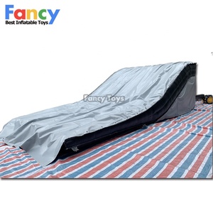 Airbag de Atterrissage Gonflable Géant Personnalisé pour VTT avec Matériel PVC 0,55 mm Certifié CE pour Utilisation en Stunt et en Descente VTT - Product Image 4