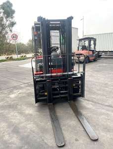 Montacargas Diésel Usado Heli K30 1T-10T |   Tracción en las cuatro ruedas |   Desplazador Lateral Hidráulico |   Mástil de Dos o Tres Etapas |   En perfecto estado | - Product Image 3