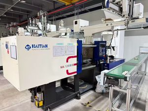 เครื่องฉีดพลาสติกมือสอง Haitian 380T สำหรับการผลิตผลิตภัณฑ์พลาสติก พร้อมเซอร์โวมอเตอร์ - Product Image 4