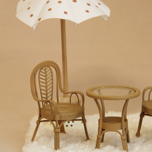 Exquisite Miniatur-Mauspuppen in Gestrickten Outfits mit Zarten Mikro-Möbeln, Perfekt für DIY Puppenhaus-Projekte - Product Image 5