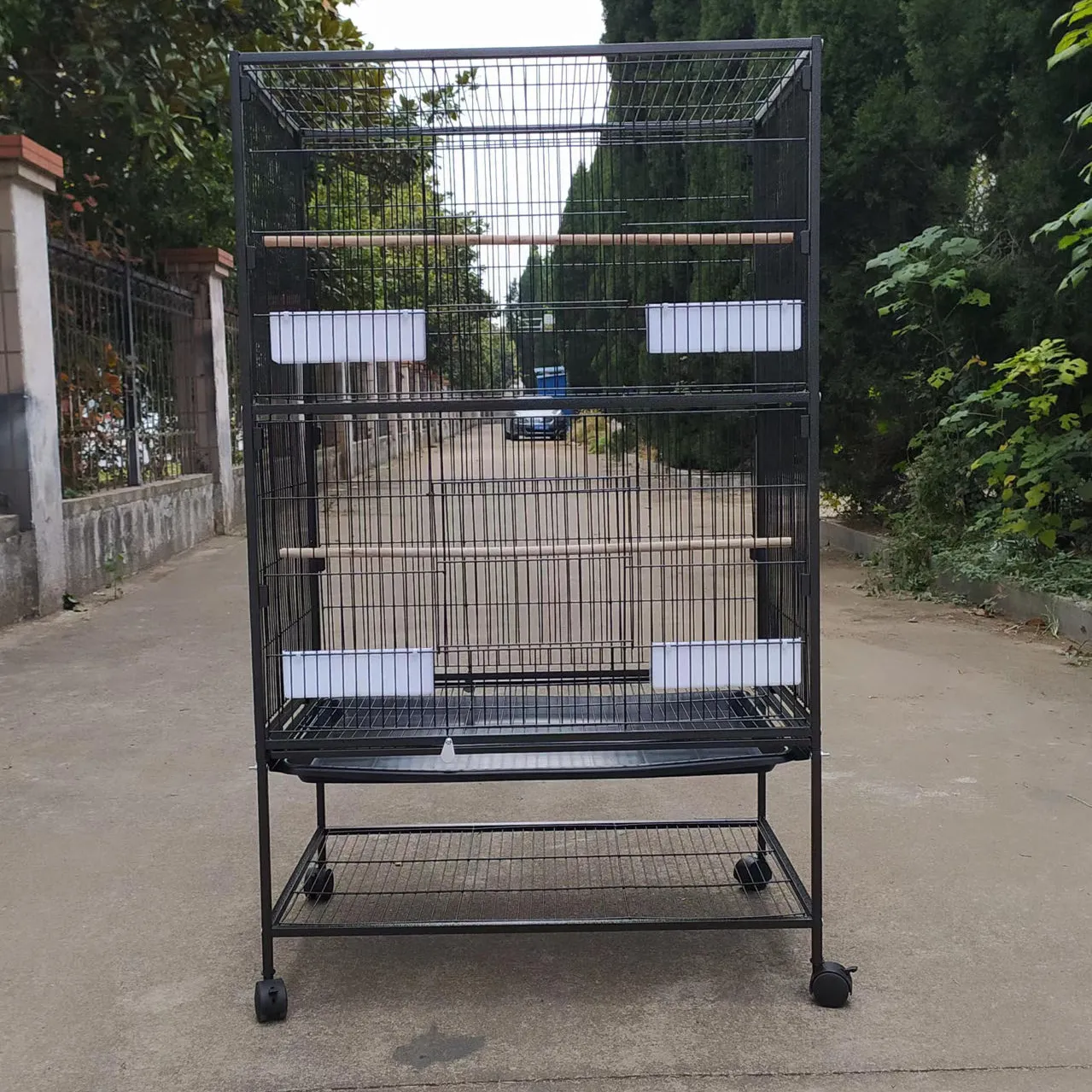 Factory wholesale steel birdcage bird cages big large in pakistan cages of birds cage bird