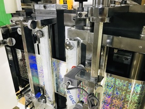 เครื่องตัดสติกเกอร์โฮโลแกรมอัตโนมัติแบบคอมพิวเตอร์ Zomagtc พร้อมมอเตอร์ซีเมนส์ ประสิทธิภาพสูง - Product Image 6