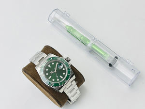 Montre mécanique pour homme de qualité supérieure, finition bleu glacé luminescente, surface miroir saphir, découpe de précision par jet d'eau - Product Image 1