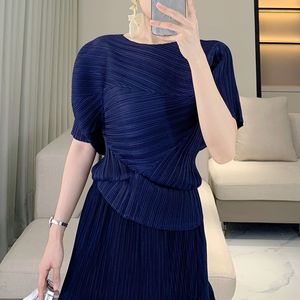 PY 2026 Elegant Style Miyake Pleated Crew Neck Short Sleeve Loose Fit Eco-Friendly Women's Casual <b>Top</b> Bulk Wholesale Online - Product Image 6