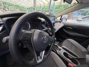 Usato Garantito per <span class=keywords><strong>Toyota</strong></span> <span class=keywords><strong>Corolla</strong></span> 2023 Modello 1.2T Pioneer Edition Automatica Berlina R15 Sedili Scuri Guida a Sinistra - Product Image 4