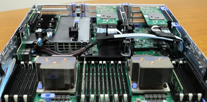 Servidor en Rack PowerEdge R740XD2 Reacondicionado/Usado con Procesador Xeon 4214R de 2.4GHz en Stock - Product Image 1