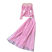 Ensemble élégant 2 pièces pour femme : haut peplum à manches longues en dentelle transparente et jupe longue plissée en tulle taille haute pour les fêtes printemps-été