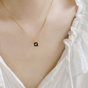 Collier Cœur Tendance en Acier Inoxydable pour Femme, Bijou Hypoallergénique Étanche avec Pendentif Cœur en Coquille Rouge – Vente en Gros - Product Image 5