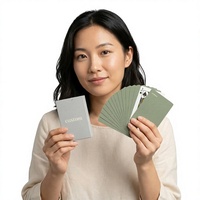 Cartas de Juego Personalizadas de Estilo Nórdico Minimalista, Papel de Núcleo Blanco de 310 g/m², Acabado Mate Suave al Tacto, Barniz, Logotipo Personalizado - Regalo para el Bienestar