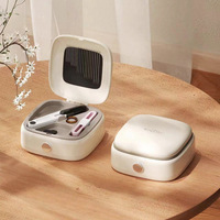 Kit de couture magnétique miniature, étui de rangement carré en plastique portable, aiguilles et fils pour la couture à la main, maison, dortoir