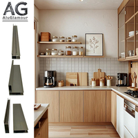 Portes et cadres de placard en aluminium modernes personnalisés en usine avec charnières pour une utilisation en cuisine