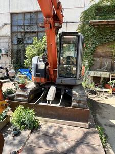รถขุดฮิตาชิ Zaxis 75UR มินิแบบตีนตะขาบ มือสอง พร้อมบุ้งกี๋ขุด สีส้ม ติดตั้งบนแทร็ก แขนไฮดรอลิก น้ำหนัก 8 ตัน รถขุดขนาดกลาง - Product Image 3