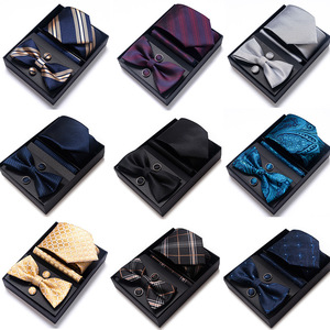 Lot de 4 <span class=keywords><strong>Accessoires</strong></span> de <span class=keywords><strong>Costume</strong></span> Classiques de Luxe pour <span class=keywords><strong>Homme</strong></span> : Cravate, Nœud Papillon, Pochette et Boutons de Manchette en Polyester, Personnalisables, Idéals pour Mariages et Cadeaux - Product Image 2