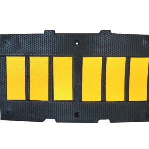 उच्च गुणवत्ता वाले रबर पोर्टेबल राजमार्ग उपकरण सड़क रिट्रेटेबल गति बम्प रोड बम्प - Product Image 1