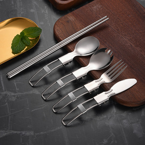 Set Portatile da Esterno in Acciaio Inox 304: Coltelli Pieghevoli, Forchette, Cucchiai, Posate, Cucchiai da Insalata, Forchette da Frutta - Product Image 1