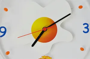 ساعة حائط Sunyu فريدة من الأكريليك ومخصصة لعرض التزيين المنزلي