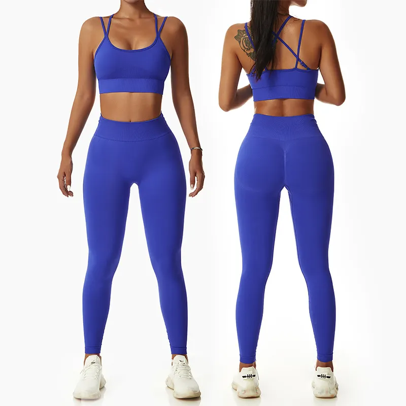 Vêtements de sport à la mode de couleur unie avec logo personnalisé, vêtements de sport sexy pour le yoga, hauts et vêtements de sport, ensembles d'entraînement et de fitness pour femmes