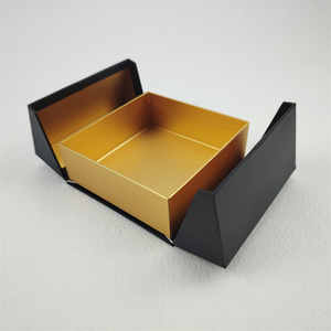 Boîte cadeau rigide à double porte française noire et <span class=keywords><strong>or</strong></span> avec logo personnalisé, boîte en papier à ouverture double face magnétique dorée - Product Image 5