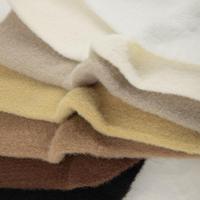 Chaussettes mi-mollet pour femmes en velours de vison doux de style japonais, de haute qualité, avec logo personnalisé, certifiées CE OEKO-TEX, chaudes pour l'hiver, pour un usage décontracté et tendance