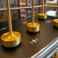 Lampes de table LED sans fil personnalisables pour hôtels, restaurants, événements, projets hôteliers, commerce, lot de 33, chariot de recharge mobile à 33 ports