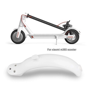 Guardabarros Trasero para Patinete Eléctrico Mijia M365 1S con Gancho, Accesorio Impermeable en Blanco y Negro - Product Image 3