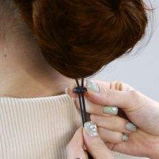 Prodotto per extension per capelli umani con cacca in rilievo marrone chiaro - Product Image 1