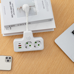ปลั๊กพ่วงแบบลูกบาศก์ NEW TIMES สีขาว/ดำ มาตรฐานยุโรป 10A พร้อมพอร์ต USB-Type C และเต้ารับไฟฟ้า 2 ช่อง - Product Image 3
