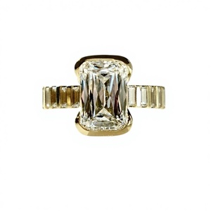 Anillo de Boda de Lujo con Incrustaciones de Diamantes de Corte Esmeralda de 4 Quilates, Chapado en Oro de 14K y Platino, Certificado IGI VS-VVS, para Unisex - Product Image 2