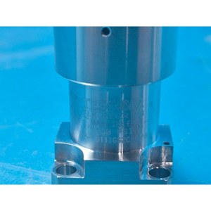 Manomètre miniature Ashcroft 220-32388-000 R6, d'occasion, comme il est, pièces d'équipement semi-conducteur Legacy - Product Image 1