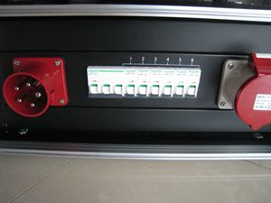 Caja de alimentación de distribuidor de audio montado en U de 19 pulgadas con disyuntores Power Distro de montaje en rack - Product Image 4