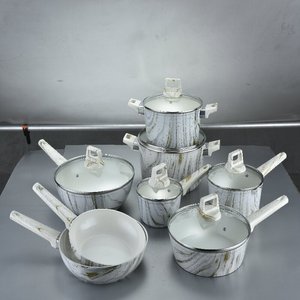 Cuisinière à pression pour une cuisson rapide, fait cuire les aliments en quelques minutes, idéale pour les familles occupées, repas sains et délicieux faits maison au quotidien - Product Image 2